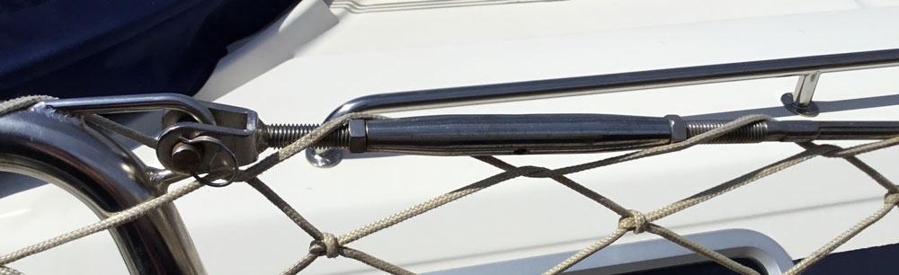 Guardrail adjustment with fork end